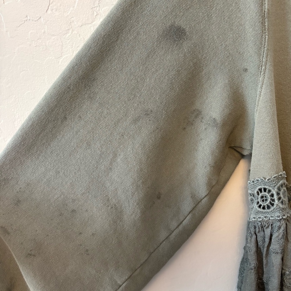 Free People gray embroidered crochet lace floral bohemian blouse top size small - Picture 16 of 16